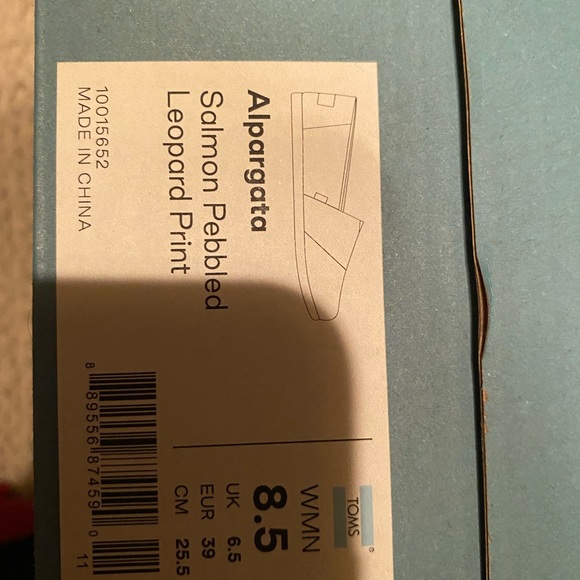 Toms slip ons new with tags! - Picture 3 of 3